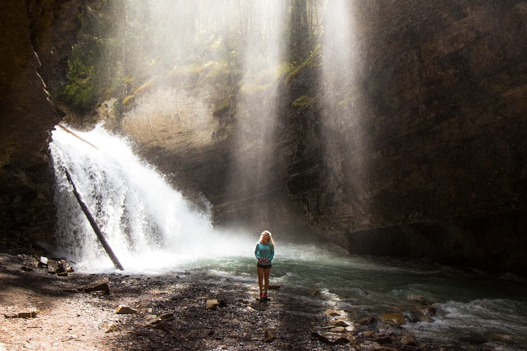 découvrez l'extraordinaire expérience de la randonnée ! explorez des paysages époustouflants, connectez-vous avec la nature et profitez d'une activité physique revitalisante. que vous soyez novice ou randonneur aguerri, trouvez des conseils, des itinéraires et des astuces pour chaque aventure en plein air.