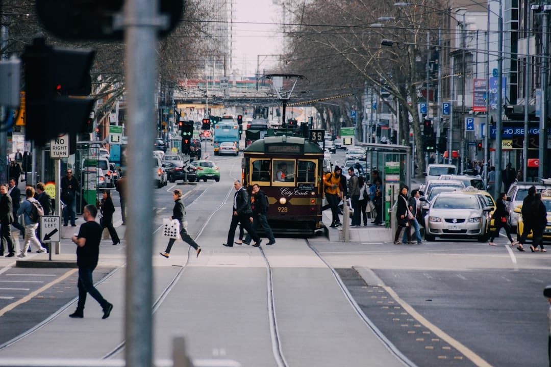 découvrez tout ce qu'il faut savoir sur le transport : modes, tendances et innovations pour un déplacement efficace et durable.